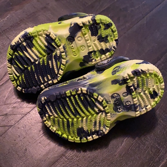 Crocs - Picture 2 of 2